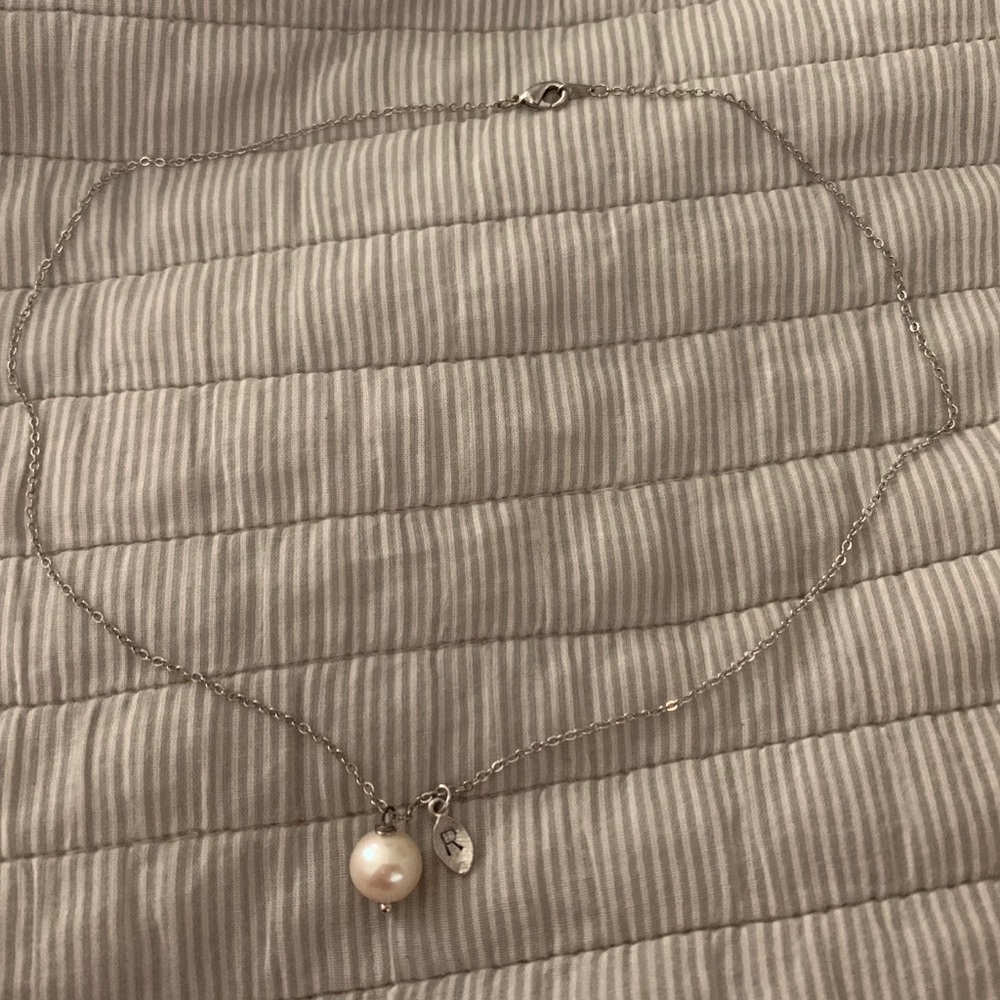 Pearl R Pendant Necklace - Picture 2 of 3
